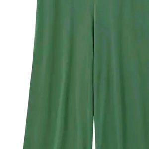 NWT 14W/16W Torrid green culottes pants - studio knit